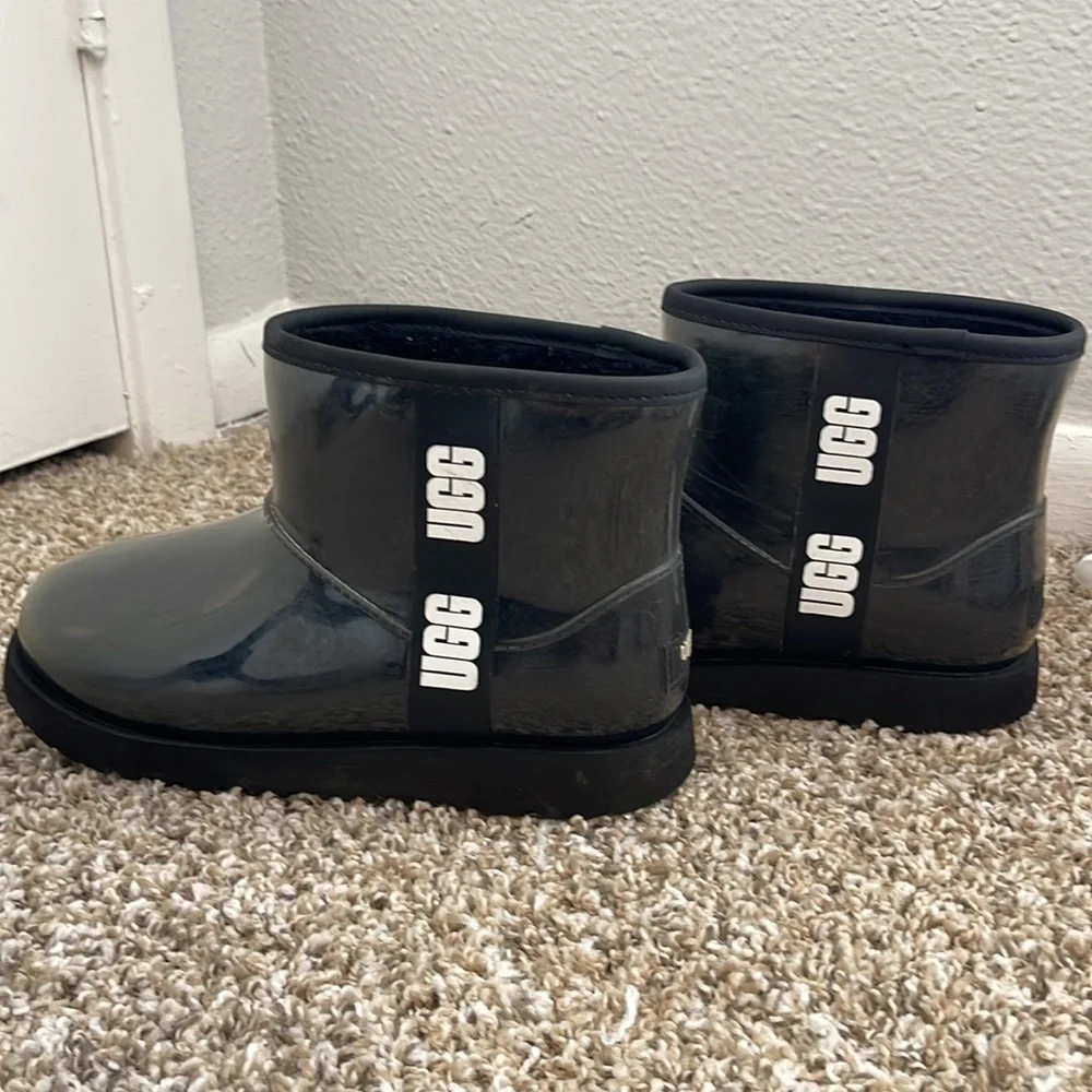 UGG Classic Boot Clear Mini Waterproof Size 5 Black - Picture 6 of 14